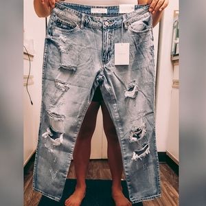 Distressed relaxed boyfriend fit